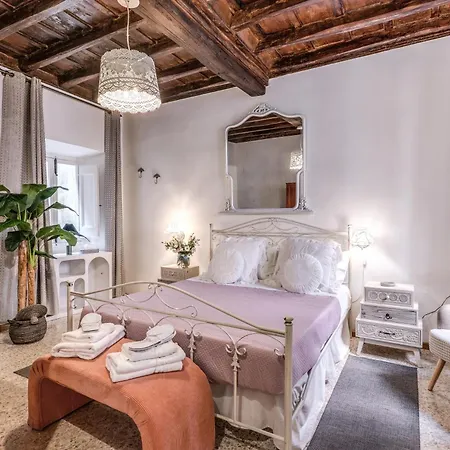 Capocci Luxury Appartement *